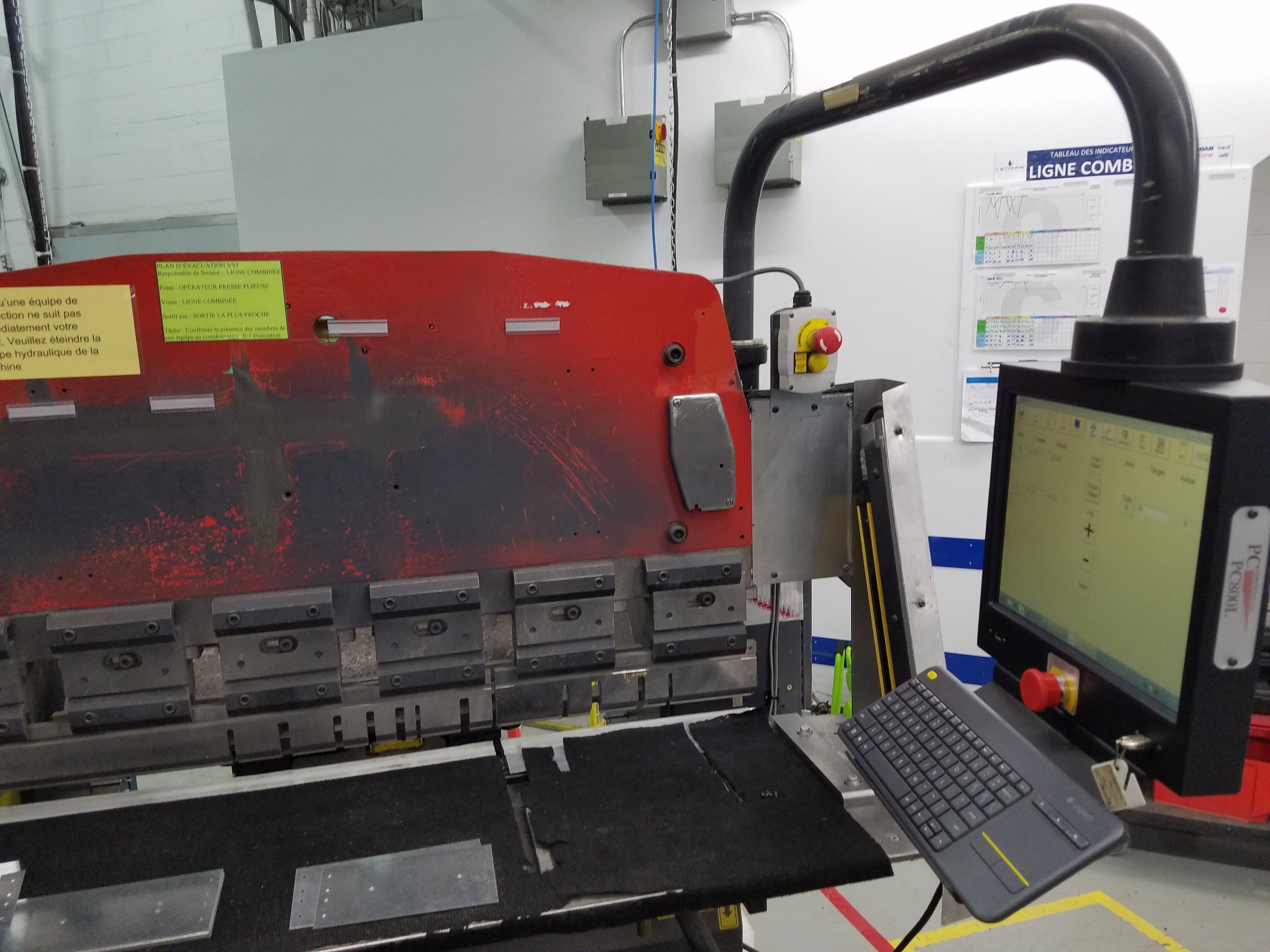 PC800L on Amada RG Hurco AB5 (Single Axis Ram)